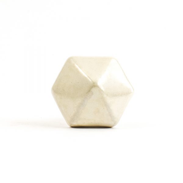 DSC 2917 Pearl hexagon ceramic knob